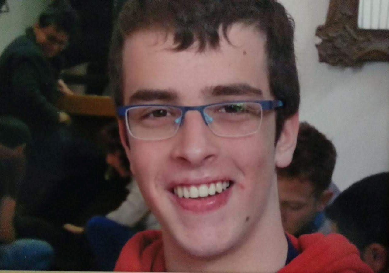 El joven israelí Gal Keidan, sonriente, foto de frente 