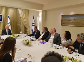 El Presidente de Israel convocó a Netanyahu y Gantz a una reunión con él esta noche