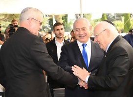 Días atrás, el Presidente Rivlin, Netanyahu y Gantz (Amos Ben Gershom GPO)