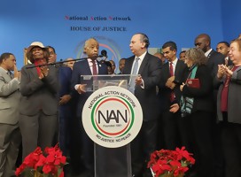 El Rav Schneier con el Rev Sharpton (Foto: Foundation for Ethnic Understanding)