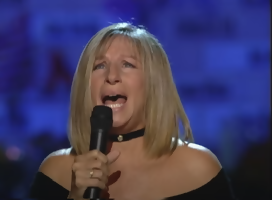 Barbra Streisand honra al personal médico con la canción “You’ll Never Walk Alone”